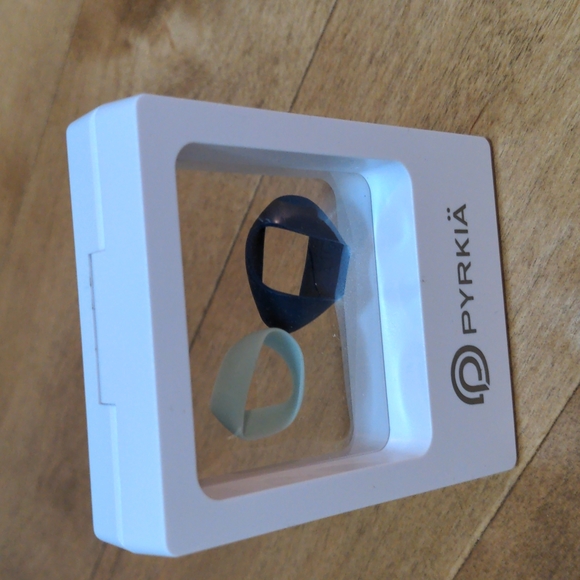 Silicone Wedding Band Set - Picture 2 of 6